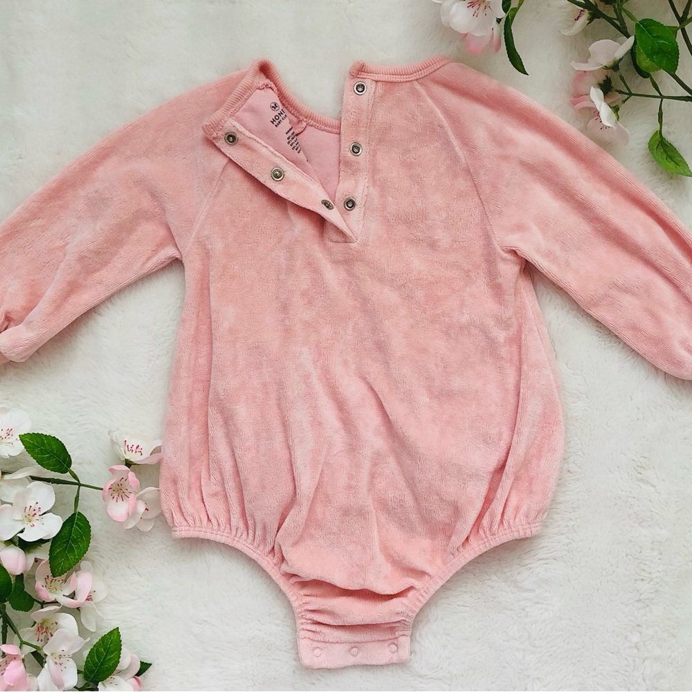 Velour Organic Cotton Soft Pink Baby Girl Bubble Romper, Honest Company 12M - Picture 5 of 7